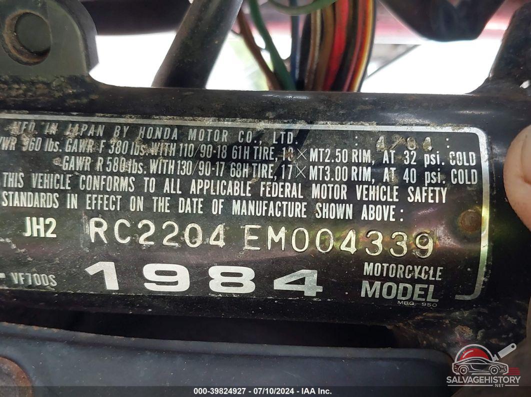 JH2RC2204EM004339 1984 HONDA VF700 photo no. 10