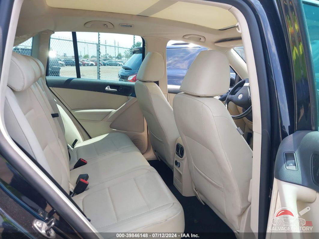 WVGAV7AX5AW529612 2010 VOLKSWAGEN TIGUAN photo no. 8