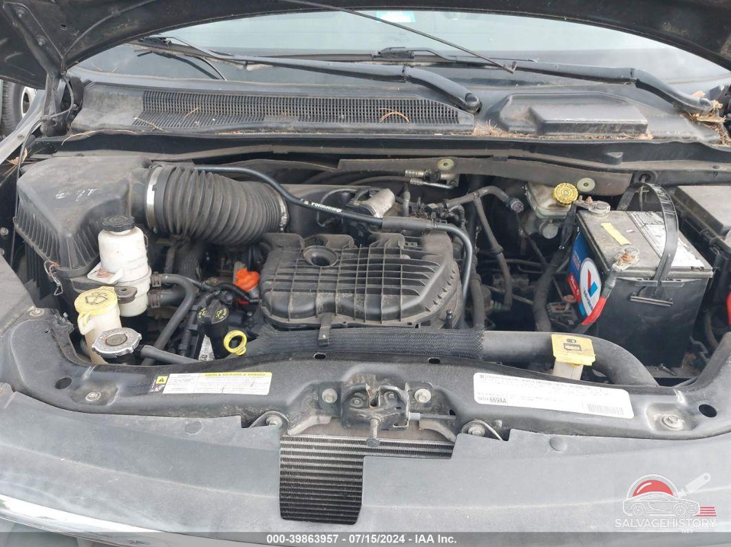 2C4RVAAG9CR355785 2012 VOLKSWAGEN ROUTAN photo no. 10