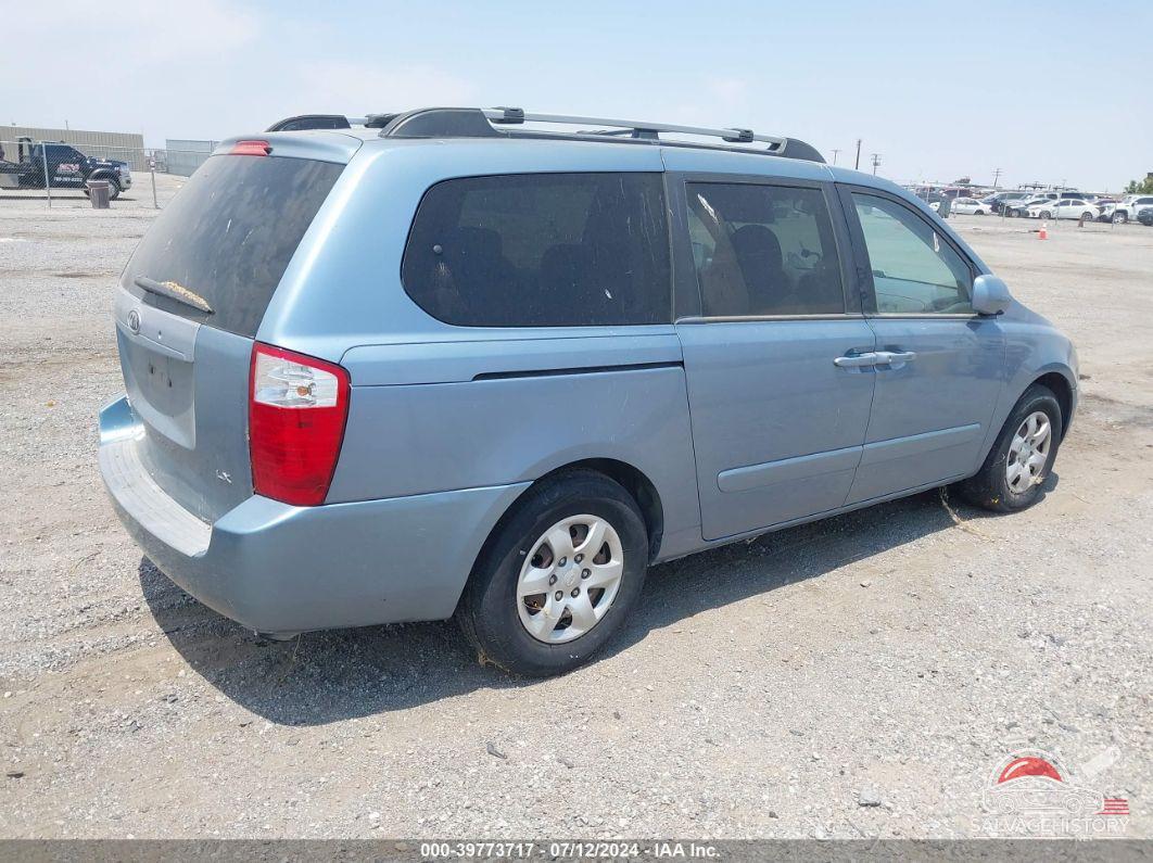 KNDMB233286243380 2008 KIA SEDONA photo no. 4