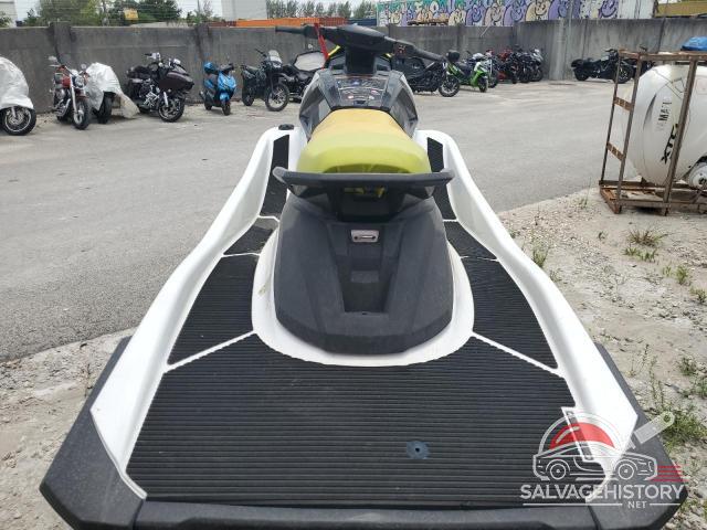 YAMA1727F121 2021 YAMAHA JETSKI photo no. 6