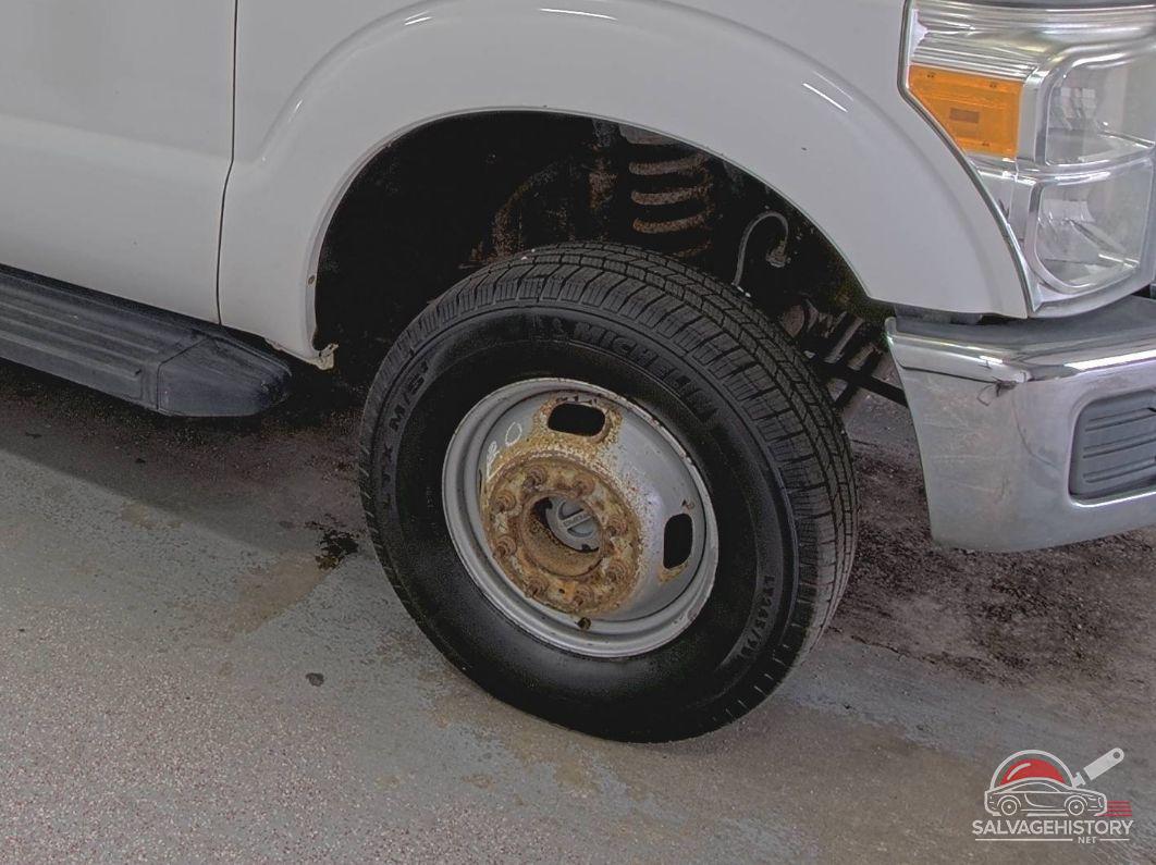 1FD8X3H60BEB96547 2011 FORD F350 photo no. 3