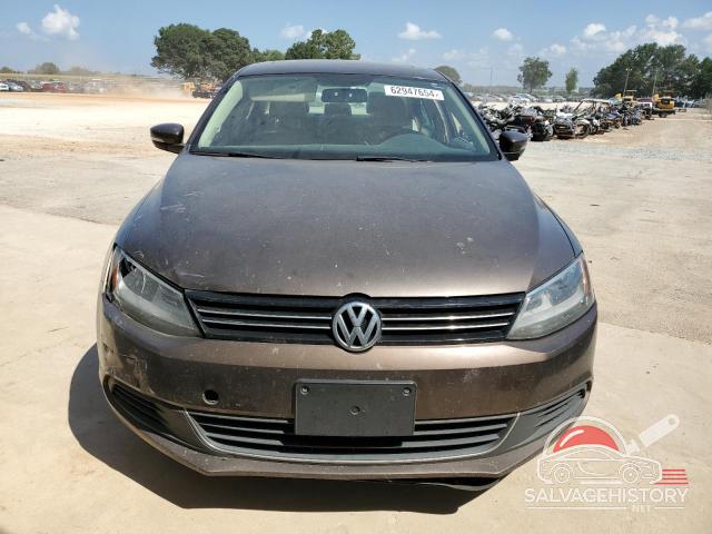 3VWD17AJ8EM374145 2014 VOLKSWAGEN JETTA photo no. 5
