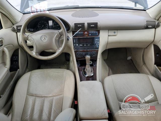 WDBRF81JX5F631434 2005 MERCEDES-BENZ C-CLASS photo no. 8