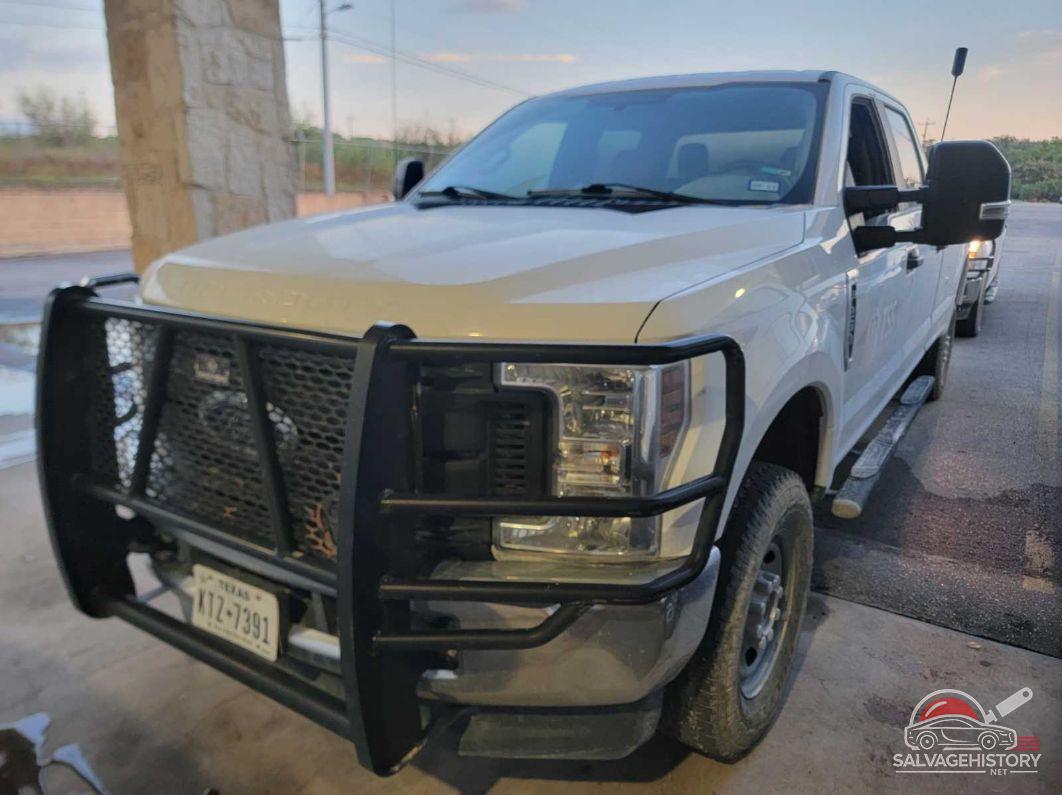 1FT7W2B69JEB73031 2018 FORD F250 photo no. 3
