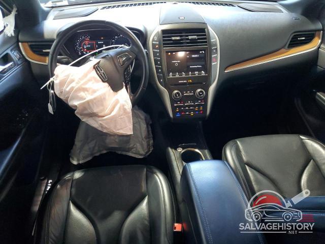 5LMCJ3C95KUL08551 2019 LINCOLN MKC photo no. 8