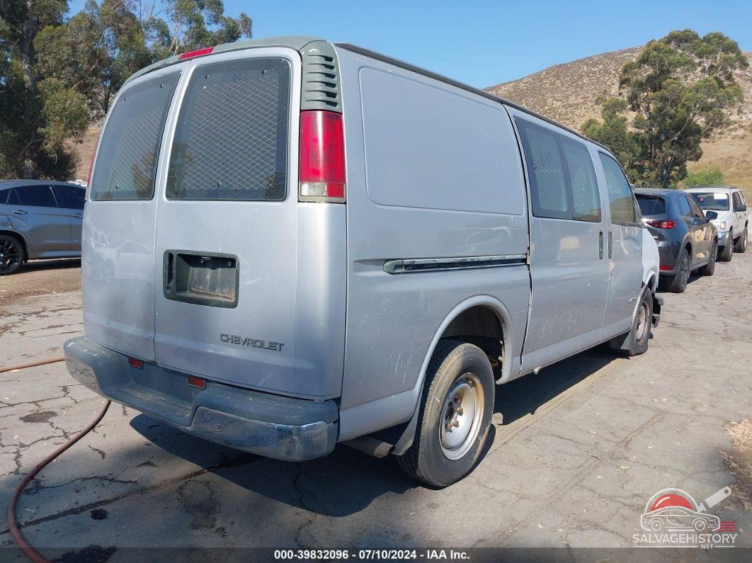 1GCFG25W8W1022877 1998 CHEVROLET CHEVY VAN photo no. 4