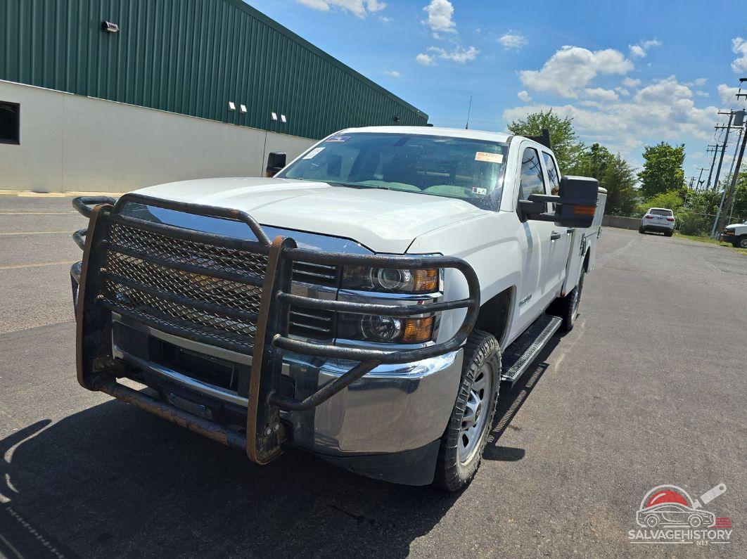 1GC2KUEG3JZ283104 2018 CHEVROLET SILVERADO 2500HD photo no. 9