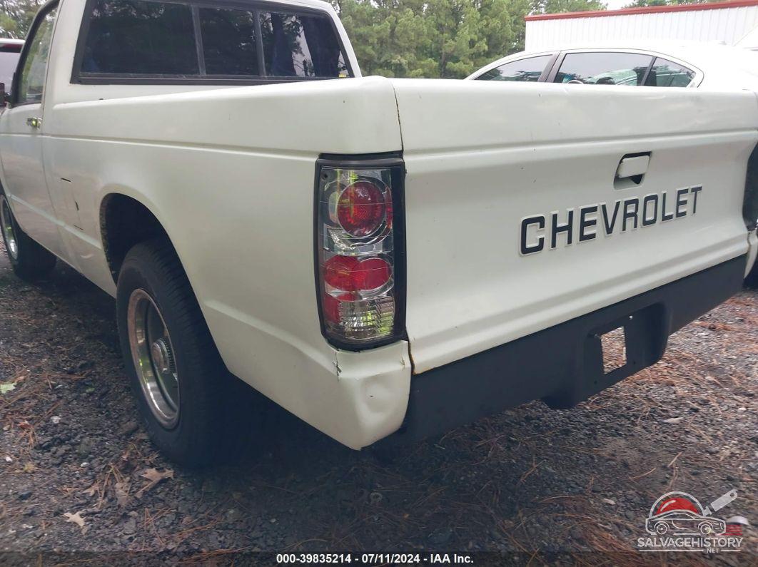 1GTBS14A2C2515439 1982 GMC S TRUCK photo no. 6