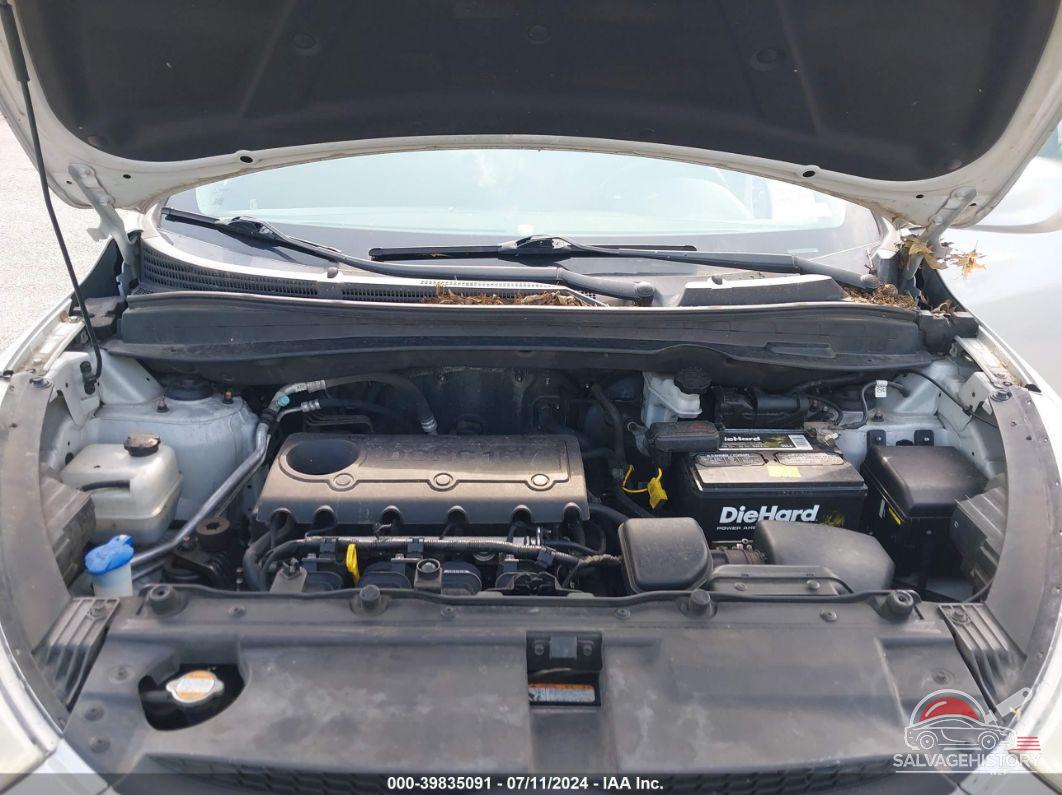 1FMYU03162KA44082 2002 FORD ESCAPE photo no. 10