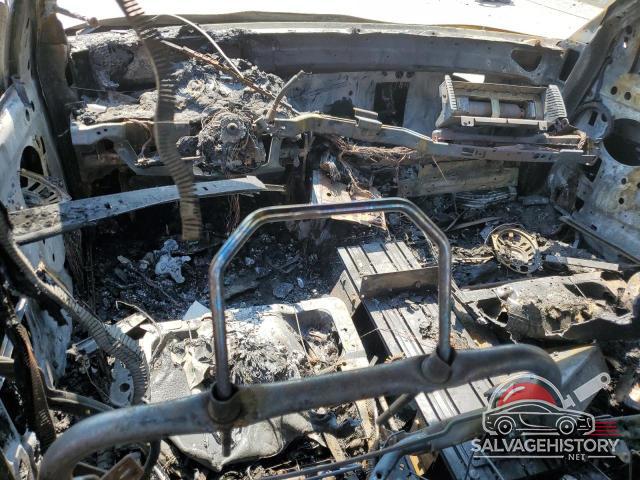 2FAFP71V28X152082 2008 FORD CROWN VIC photo no. 8