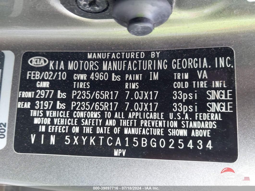 5XYKTCA15BG025434 2011 KIA SORENTO photo no. 9