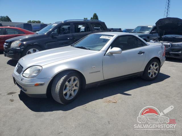 WDBKK47F1YF159153 2000 MERCEDES-BENZ SLK-CLASS photo no. 3