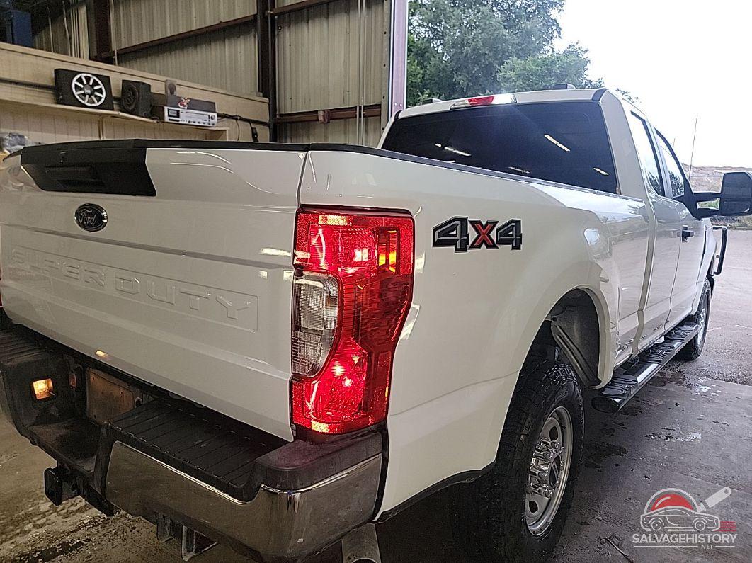 1FT7X2B68NEE58175 2022 FORD F-250 photo no. 4
