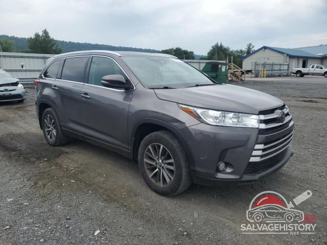 5TDJZRFH2HS472589 2017 TOYOTA HIGHLANDER photo no. 4