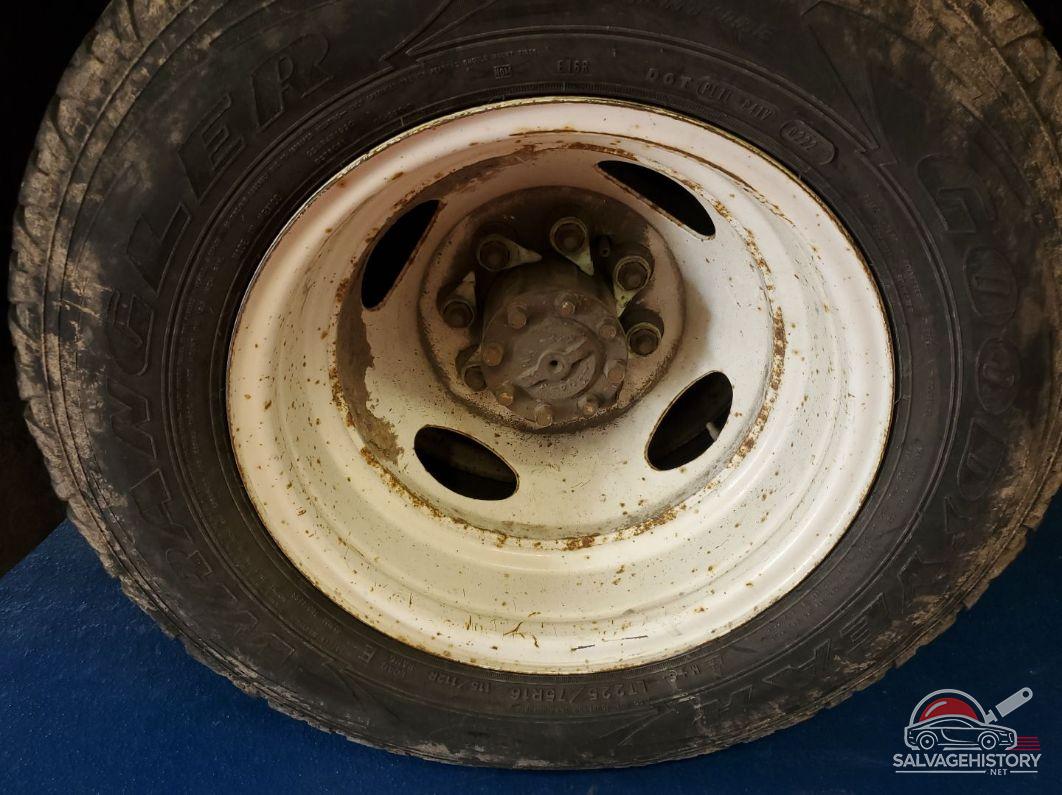 1FDXE4FS9HDC72210 2017 FORD ECONOLINE photo no. 2