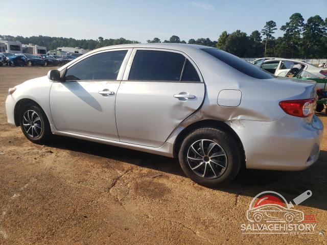 5YFBU4EE4DP086563 2013 TOYOTA COROLLA photo no. 2