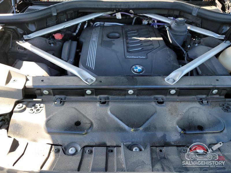 5UXCW2C0XN9K55940 2022 BMW X7 photo no. 5