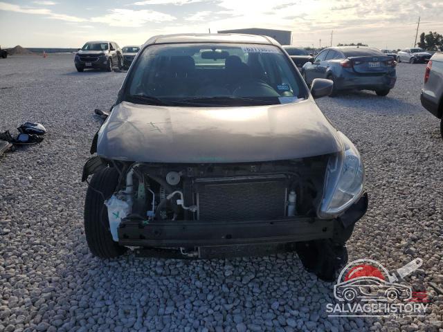 3N1CN7AP7HK441022 2017 NISSAN VERSA photo no. 5