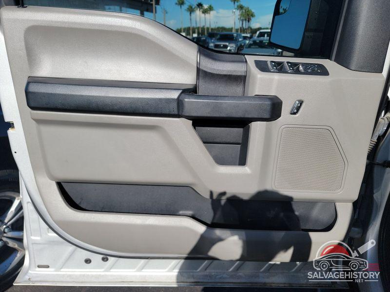 1FTFW1E51JKF37923 2018 FORD F150 photo no. 9