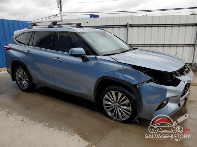 5TDFZRBHXNS232990 2022 TOYOTA HIGHLANDER photo no. 4