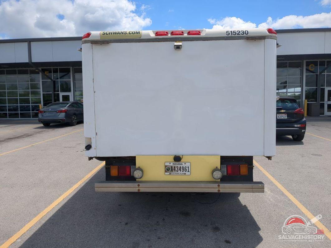 54DC4W1B8JS801605 2018 ISUZU NPR HD photo no. 8