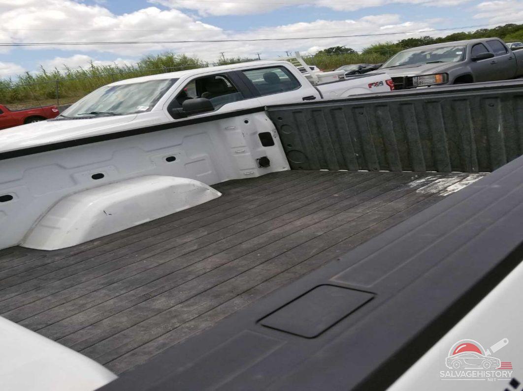 3GCUYAEF7KG216519 2019 CHEVROLET SILVERADO 1500 photo no. 10