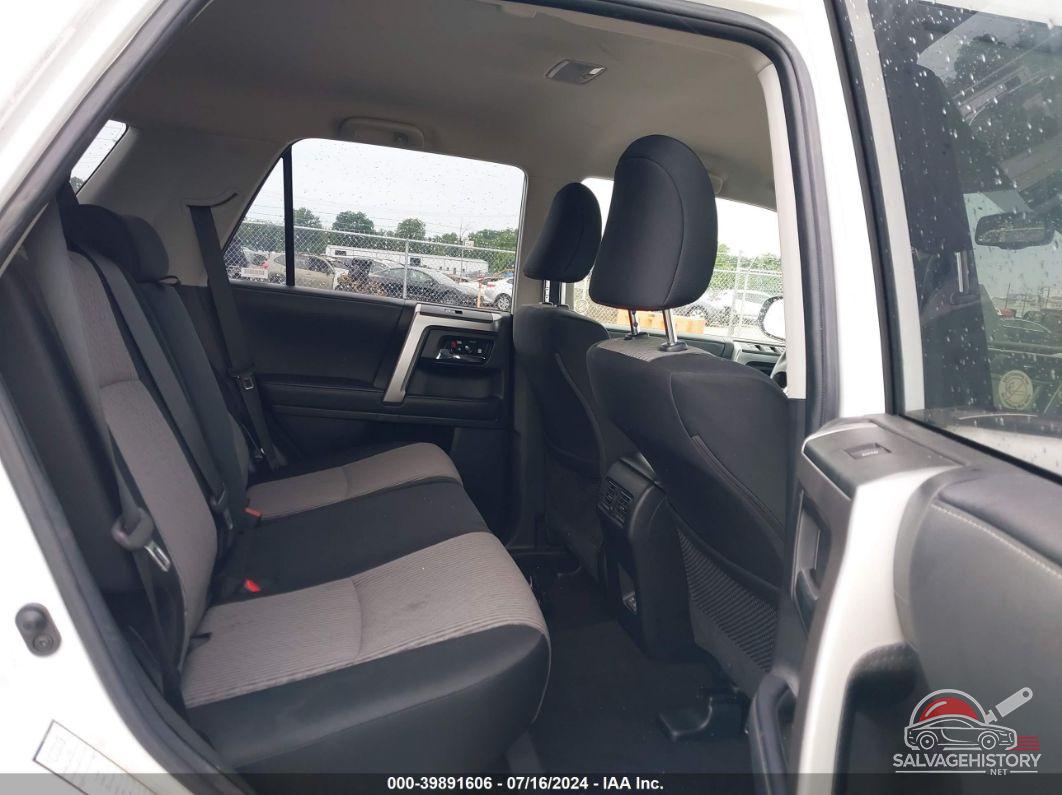 JTEMU5JR1M5923589 2021 TOYOTA 4RUNNER photo no. 8