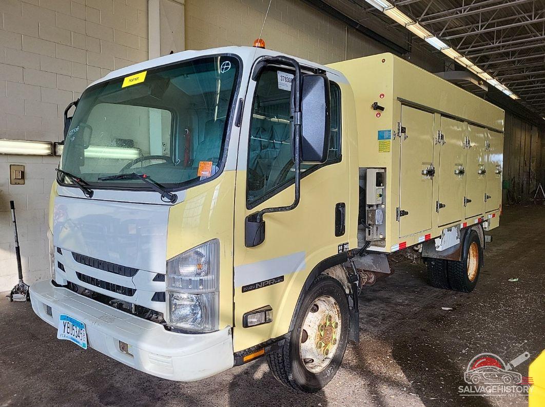54DC4W1B1HS800760 2017 ISUZU NPR HD GAS REG photo no. 3