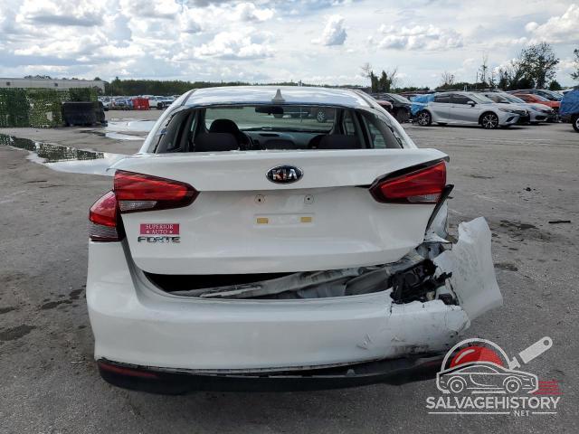 3KPFK4A74JE247151 2018 KIA FORTE photo no. 6