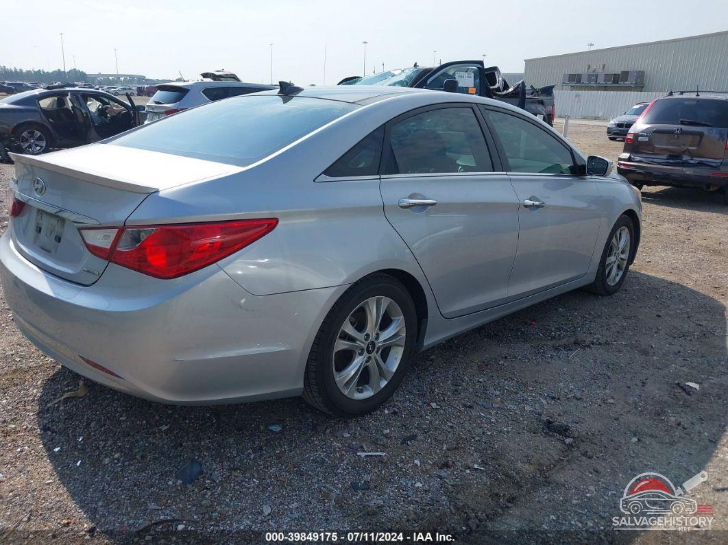 5NPEC4AC8CH433988 2012 HYUNDAI SONATA photo no. 4