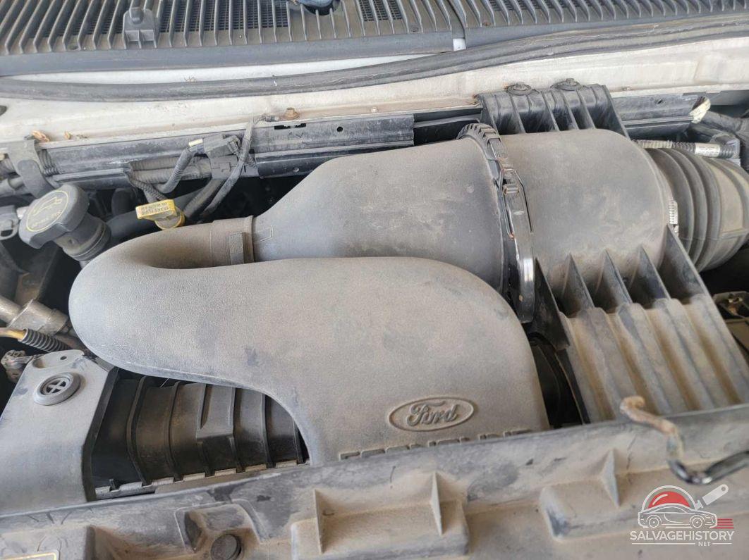 1FDWE35L48DA79270 2008 FORD E-350 CUTAWAY photo no. 9