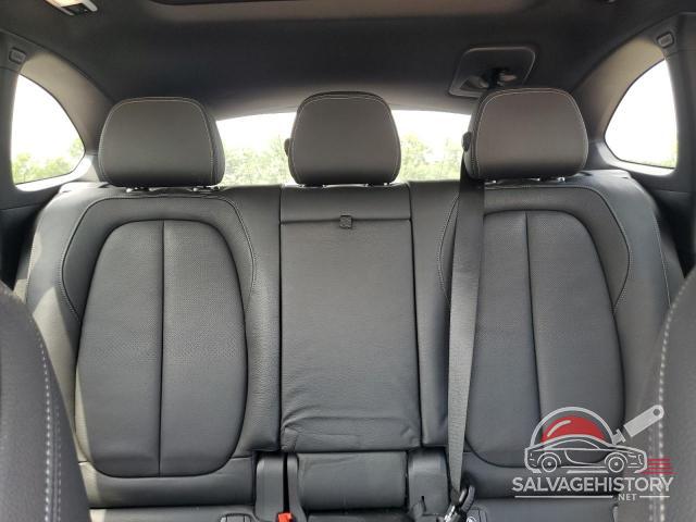 WBXHT3C30J5L30262 2018 BMW X1 photo no. 10