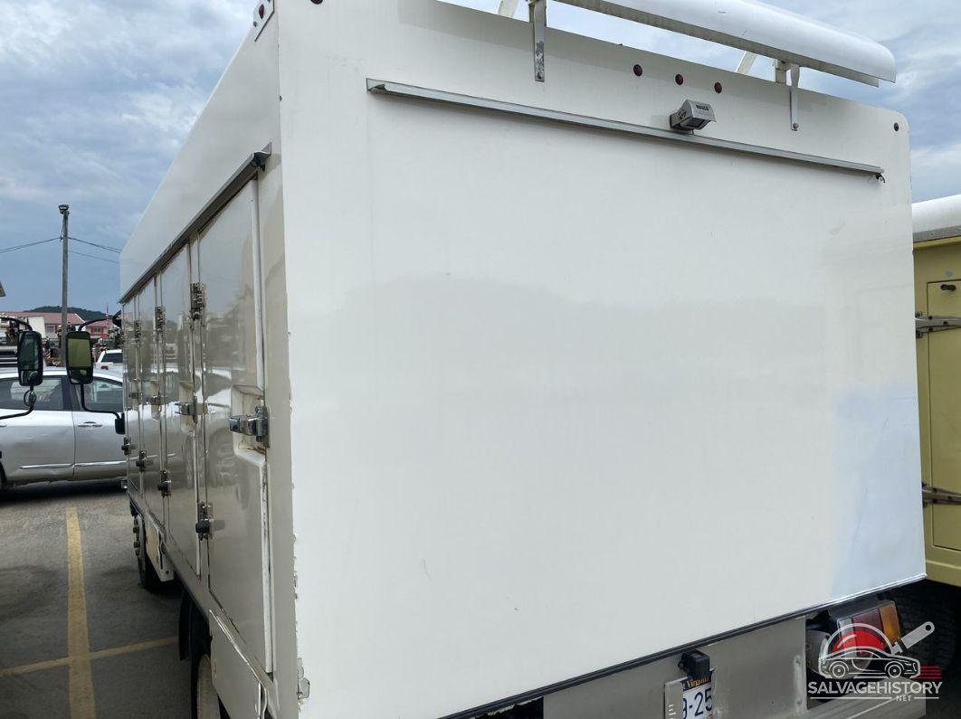54DC4W1C3HS805239 2017 ISUZU NPR HD GAS REG photo no. 9
