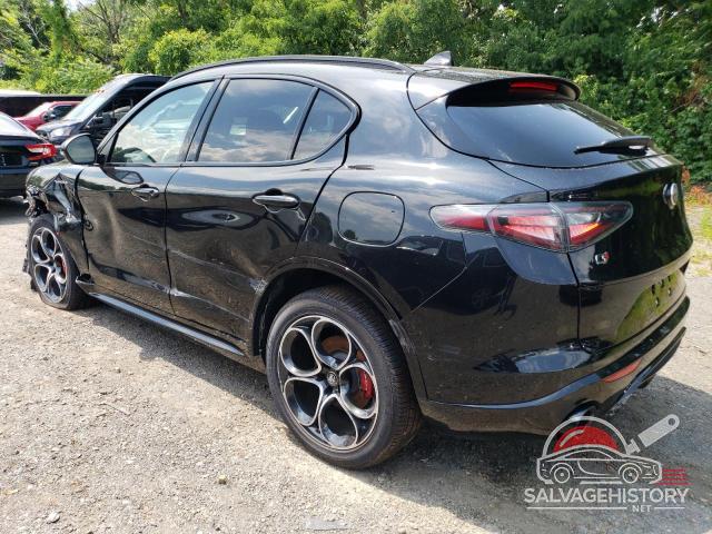 ZASPAKBNXR7D76510 2024 ALFA ROMEO STELVIO photo no. 2