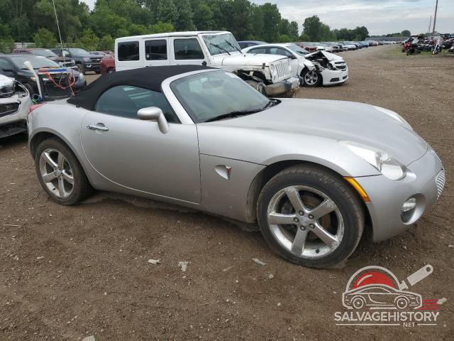 1G2MB35B37Y111956 2007 PONTIAC SOLSTICE photo no. 4