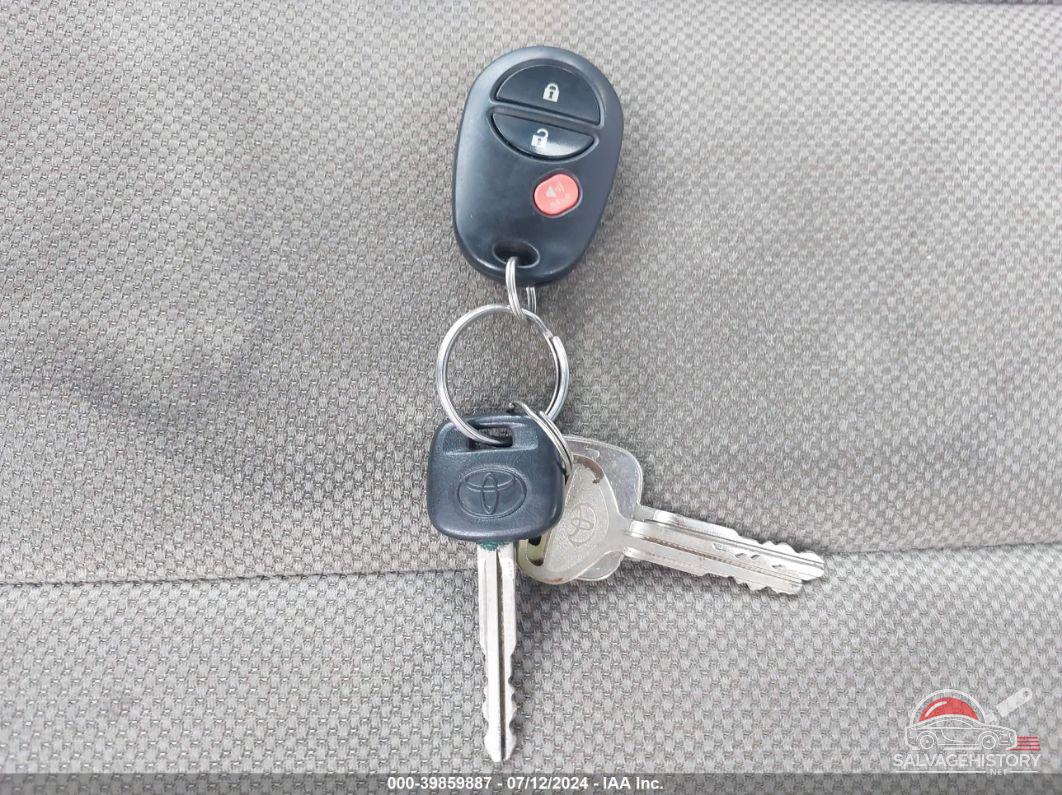 5TDZK3DC0BS048444 2011 TOYOTA SIENNA photo no. 11
