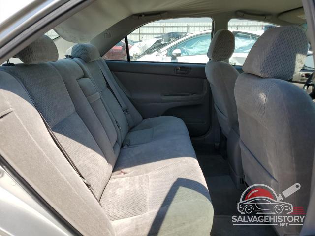 4T1BF30K32U528052 2002 TOYOTA CAMRY photo no. 10