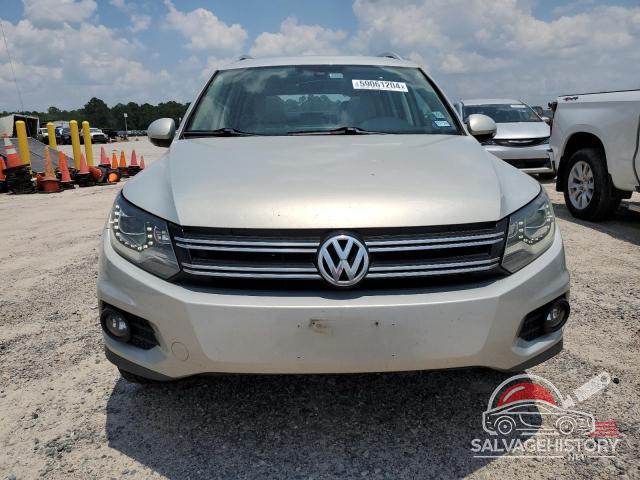 WVGAV7AX3CW555886 2012 VOLKSWAGEN TIGUAN photo no. 5