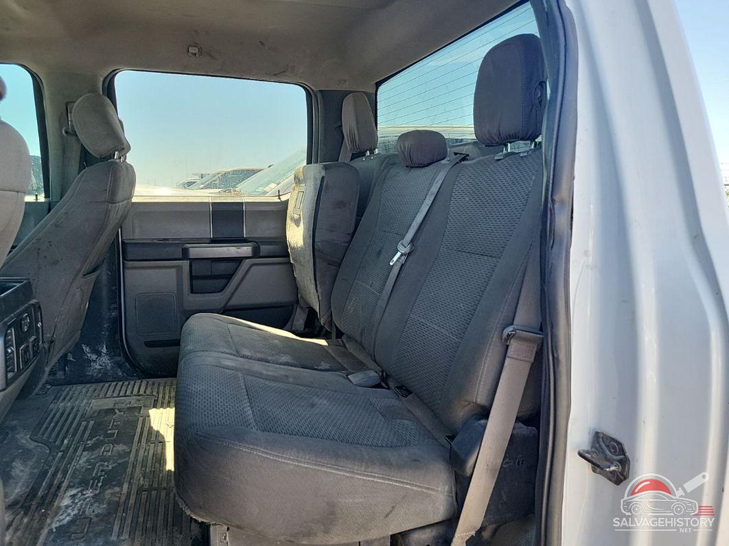 1FT7W3B6XJEB74730 2018 FORD F-350 photo no. 3