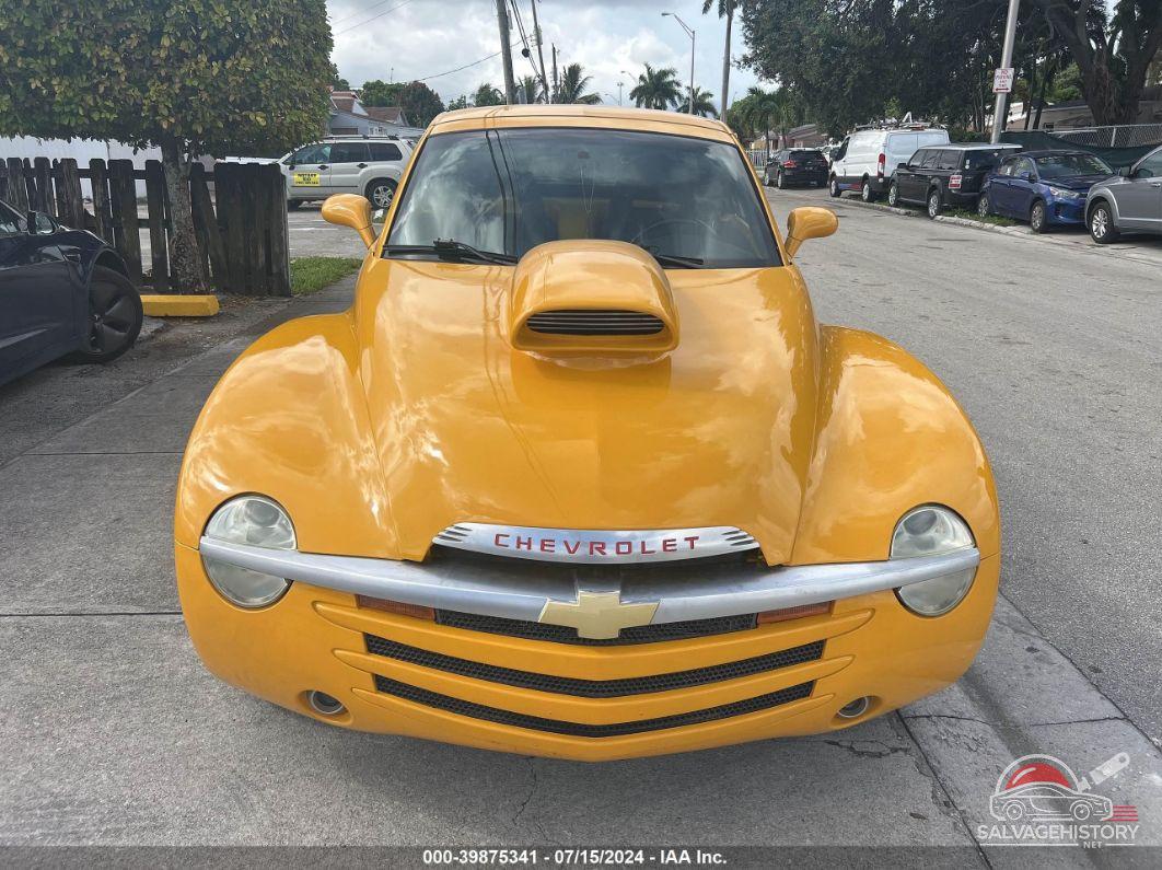 1GCES14P04B107606 2004 CHEVROLET SSR photo no. 6