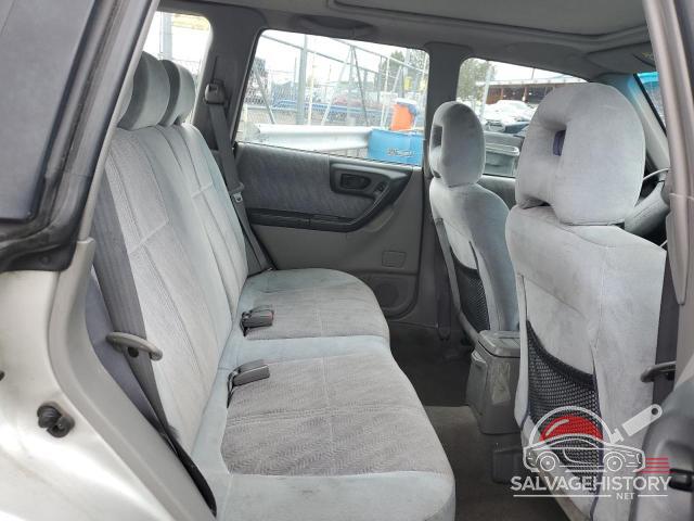 JF1SF65681H752318 2001 SUBARU FORESTER photo no. 10