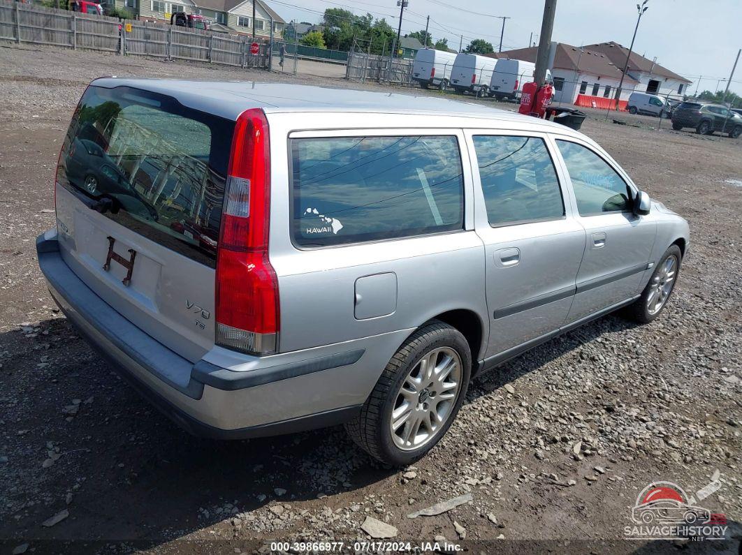 YV1SW53D211016872 2001 VOLVO V70 photo no. 4