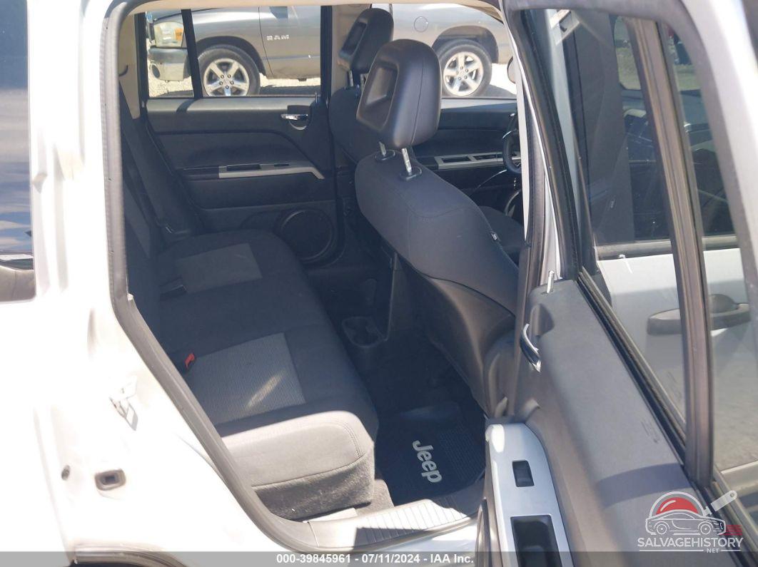 1J8FT47W58D694202 2008 JEEP COMPASS photo no. 8