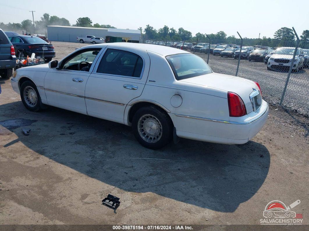 1LNFM81W3WY727414 1998 LINCOLN TOWN CAR photo no. 3