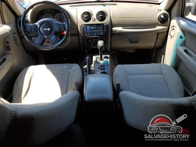 1J4GL48K15W617005 2005 JEEP LIBERTY photo no. 8