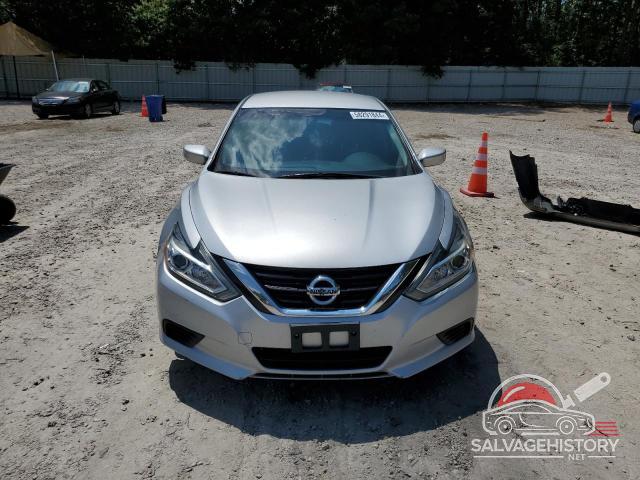1N4AL3AP1JC174805 2018 NISSAN ALTIMA photo no. 5