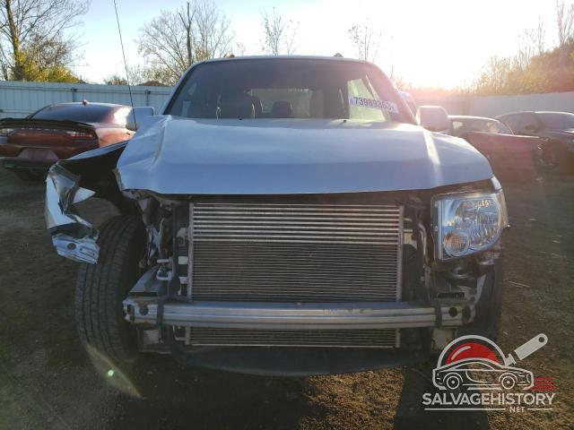 1FMCU9EG9AKC72740 2010 FORD ESCAPE photo no. 5