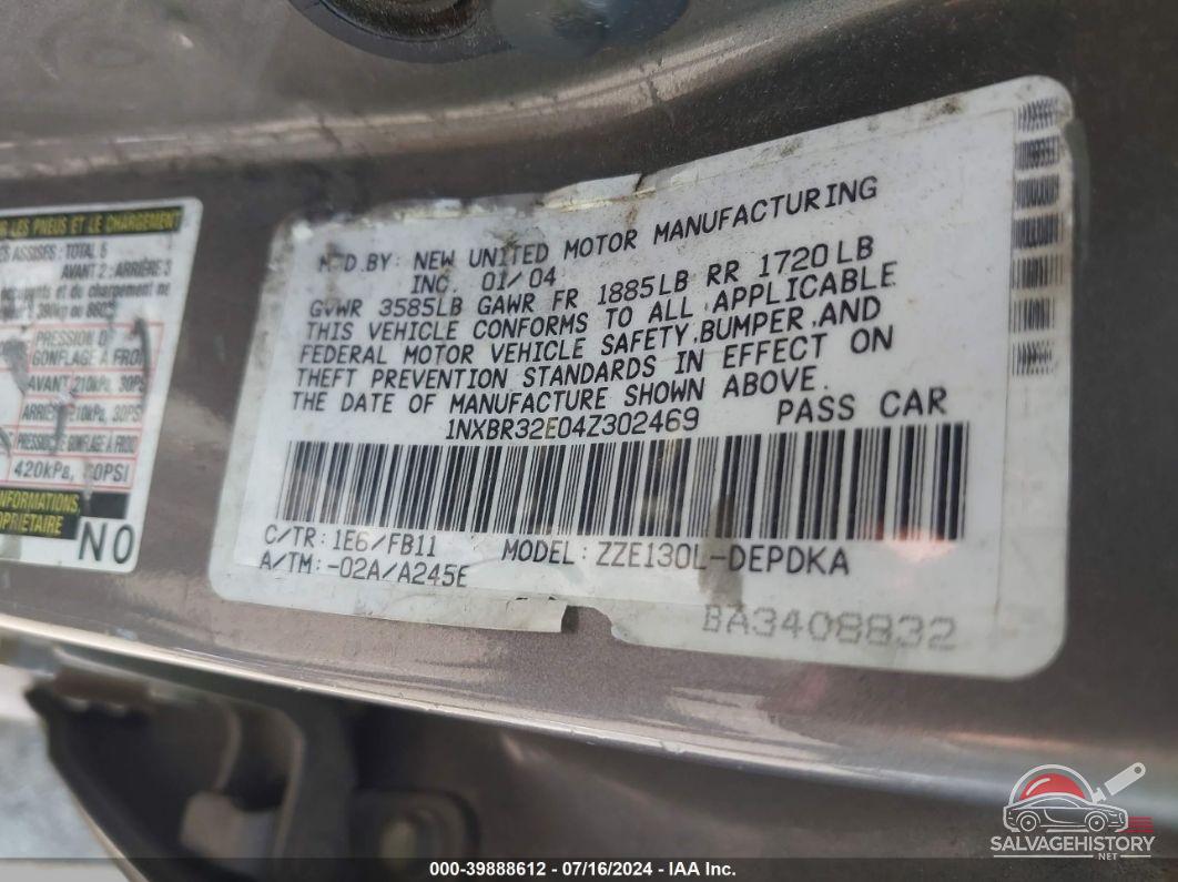 1NXBR32E04Z302469 2004 TOYOTA COROLLA photo no. 9