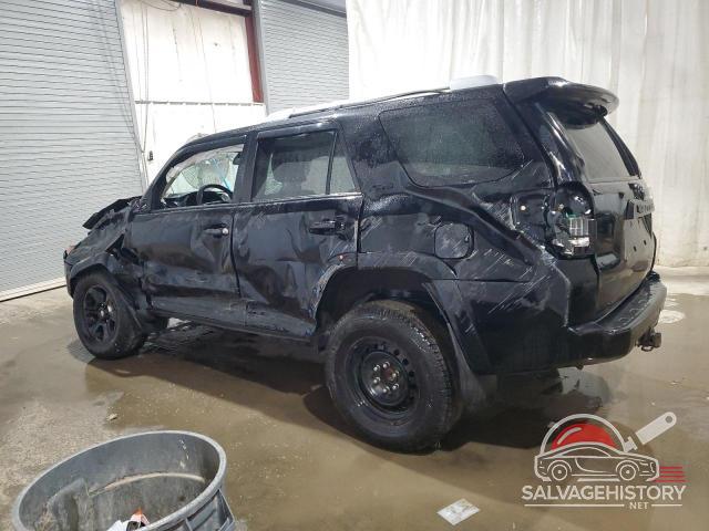 JTEBU5JR3J5575166 2018 TOYOTA 4RUNNER photo no. 2